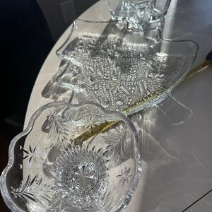 Intricate Clear Glass Bowl Set